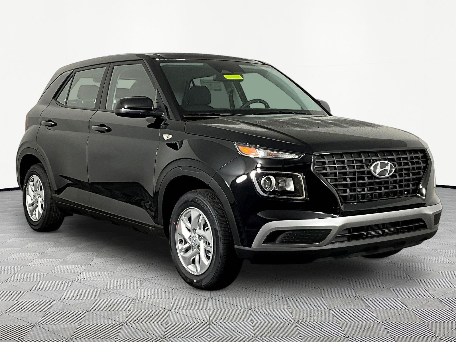 New 2026 Hyundai Venue SE FWD image 3