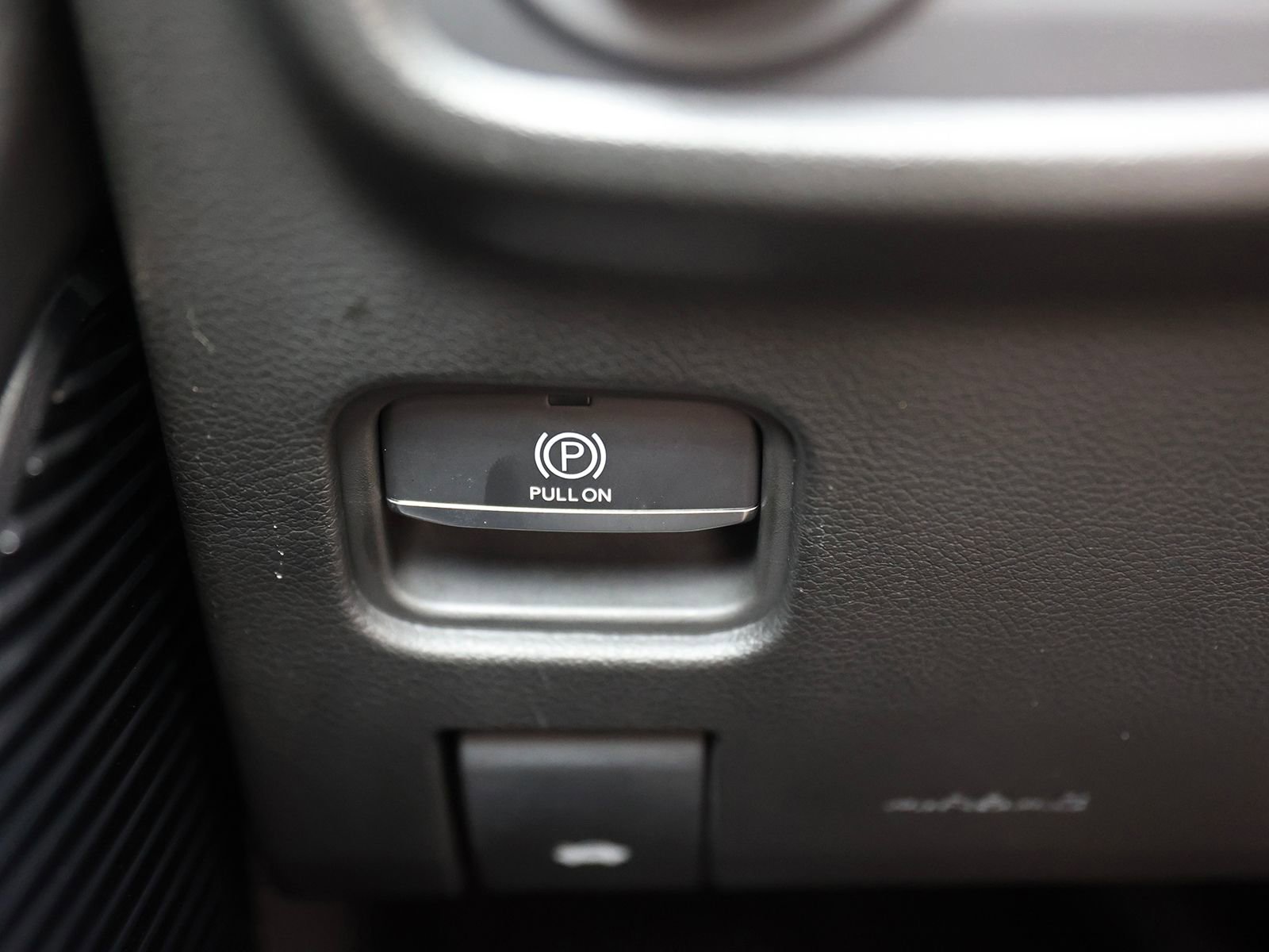 Used 2022 Jeep Grand Cherokee Overland w/ Advanced Protech Group III AWD/4WD image 40