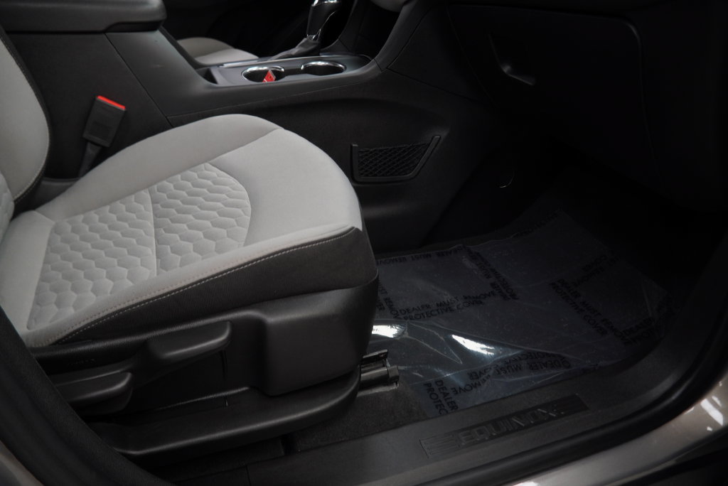 Used 2018 Chevrolet Equinox LT FWD image 39