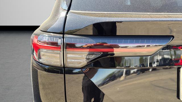 New 2026 Mitsubishi Outlander SE FWD image 32