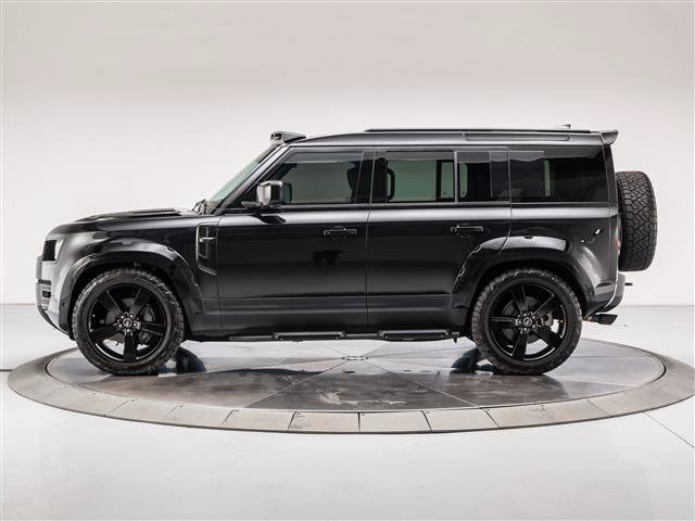 Used 2025 Land Rover Defender 110 S AWD/4WD image 2