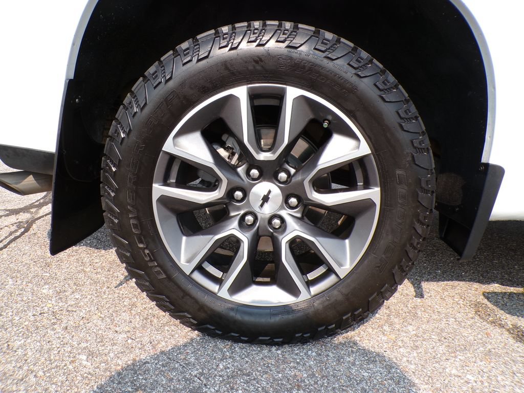 Used 2024 Chevrolet Silverado 1500 RST w/ Protection Package AWD/4WD image 21