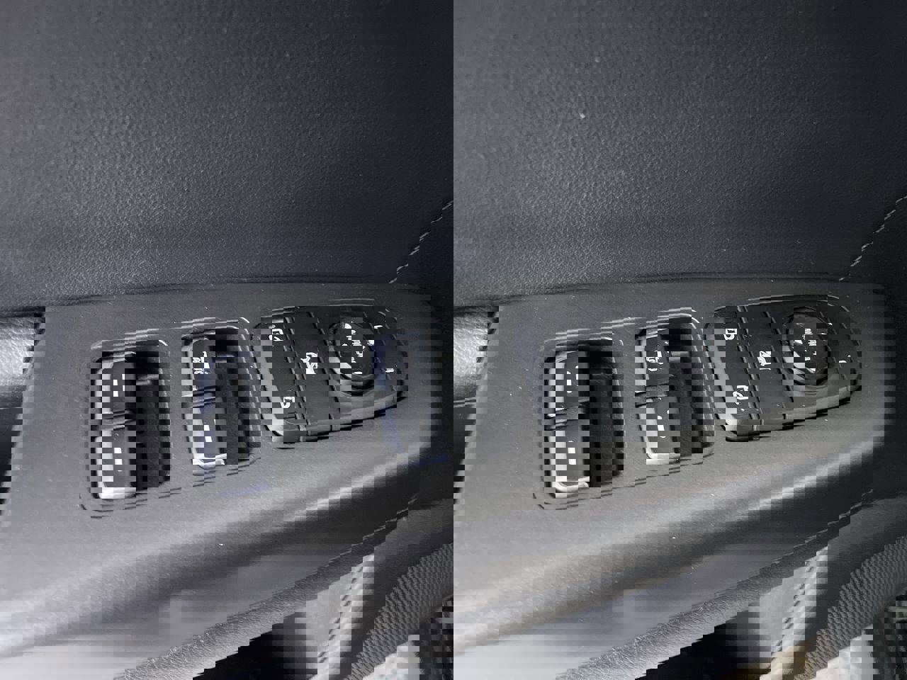 Used 2017 Kia Sportage EX image 11