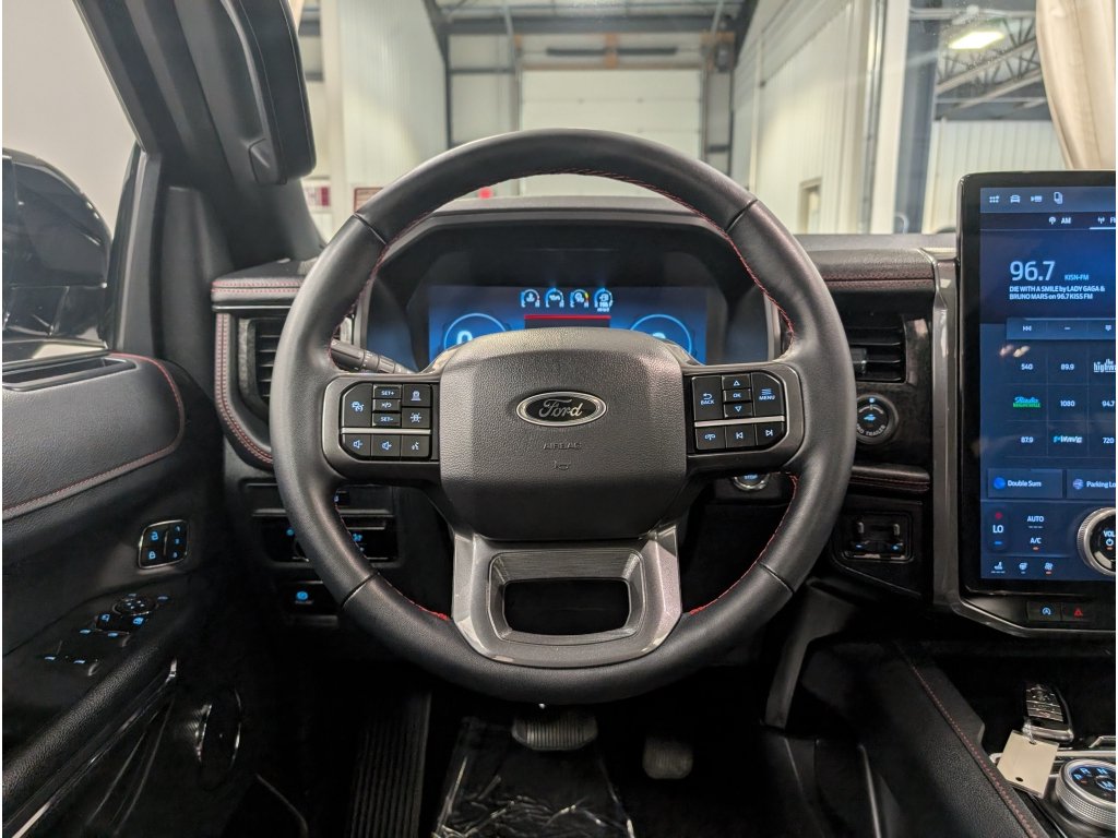 Used 2024 Ford Expedition Limited AWD/4WD image 11