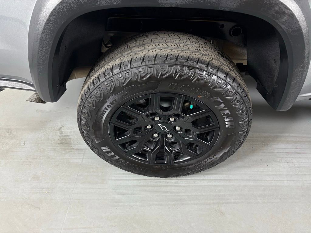 Used 2023 Chevrolet Colorado Trail Boss w/ Technology Package image 12