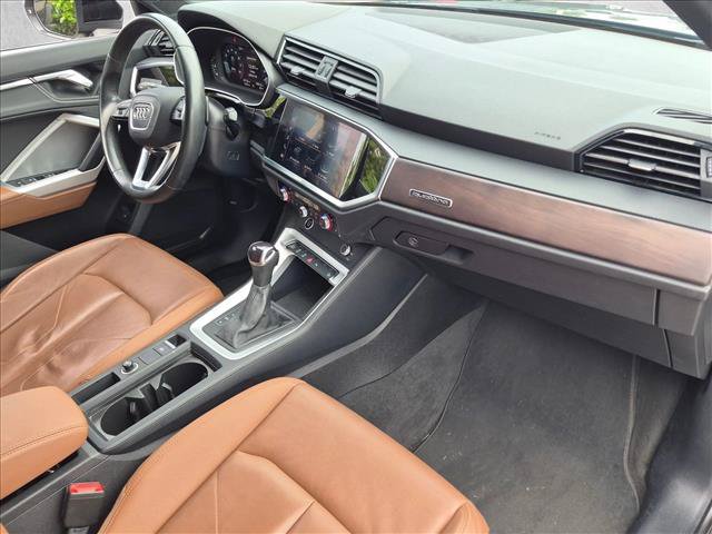 Used 2022 Audi Q3 2.0T Premium w/ Convenience Package AWD/4WD image 20