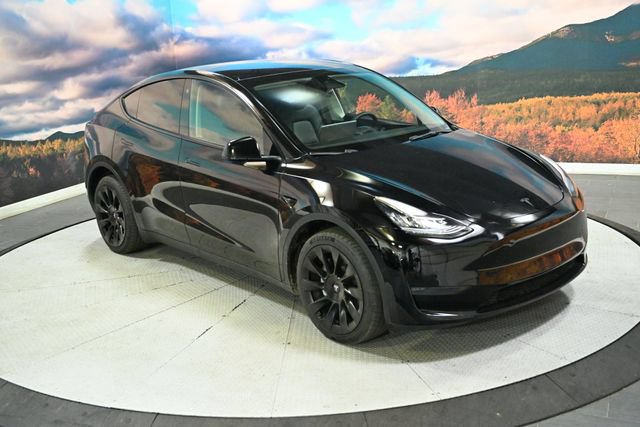 Used 2022 Tesla Model Y Long Range AWD/4WD image 1