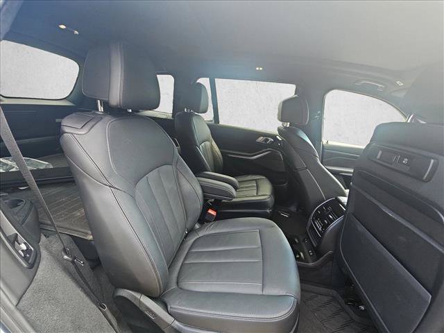 Used 2021 BMW X7 M50i AWD/4WD image 11