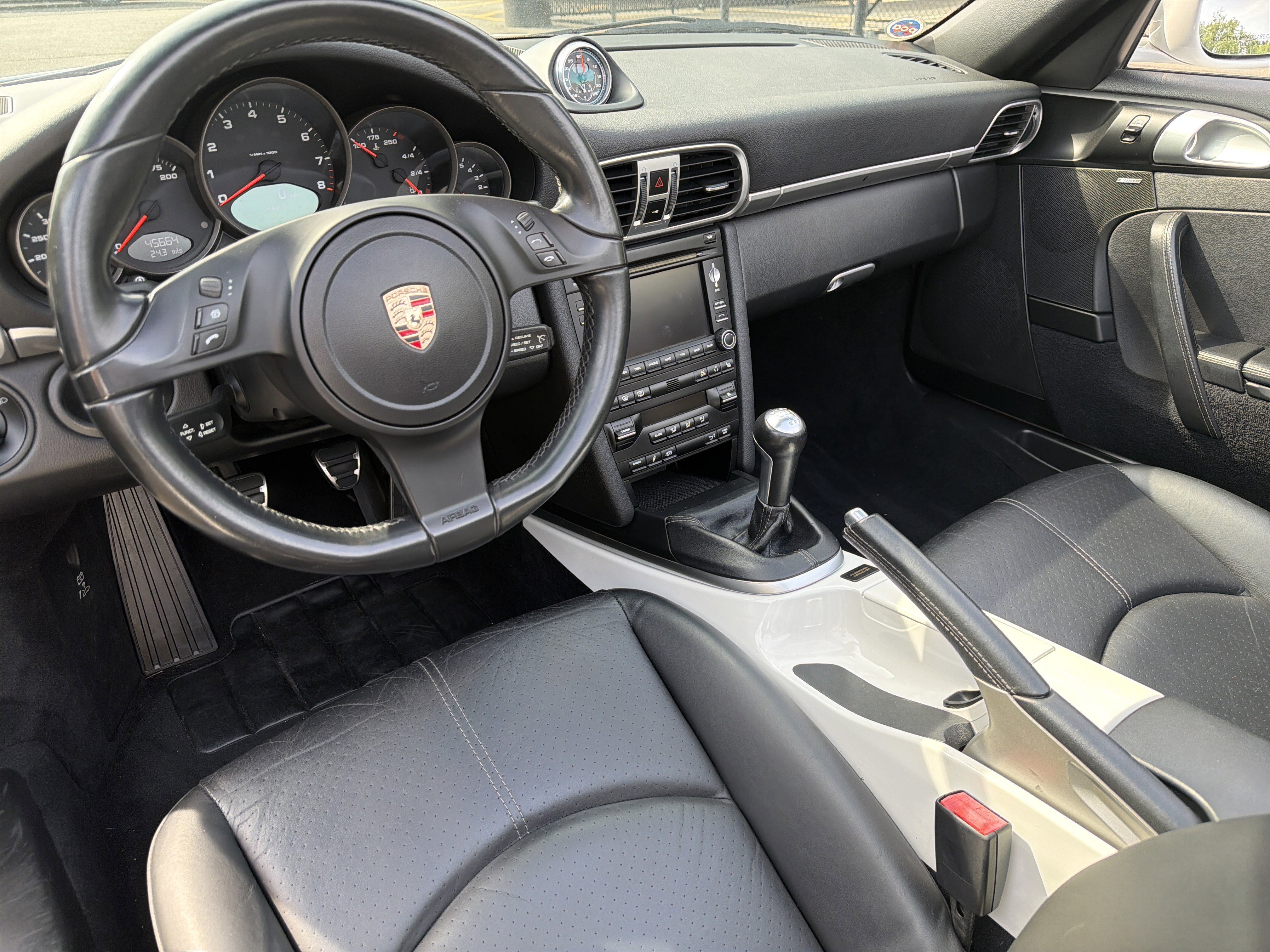 Used 2011 Porsche 911 Carrera GTS RWD image 14
