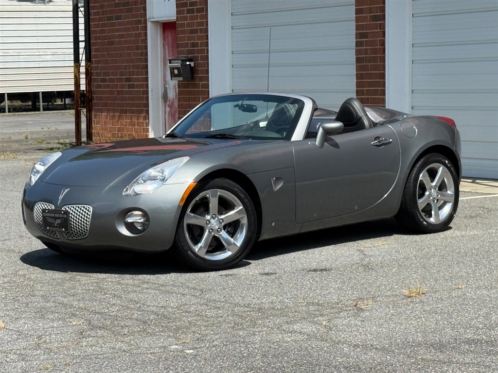 Used 2007 Pontiac Solstice Convertible w/ Premium Package image 10