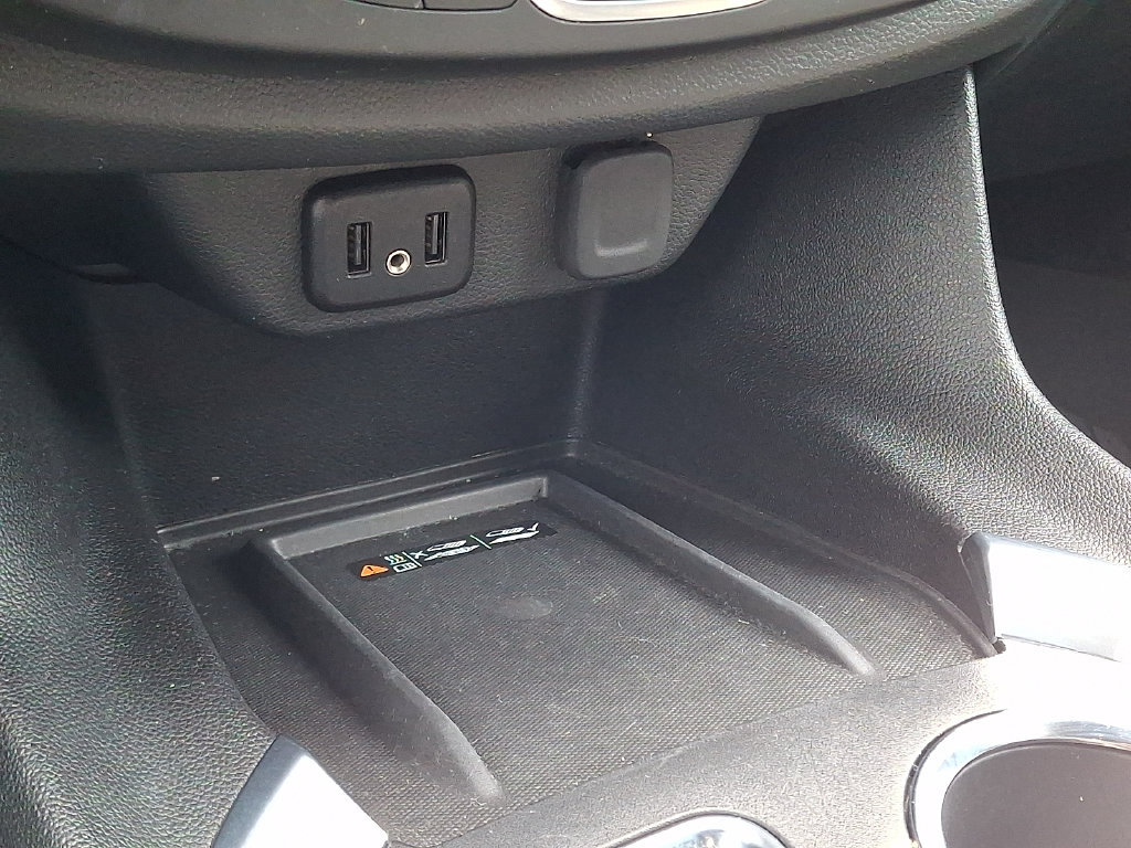 Used 2023 Chevrolet Traverse LT w/ LPO, Floor Liner Package AWD/4WD image 24