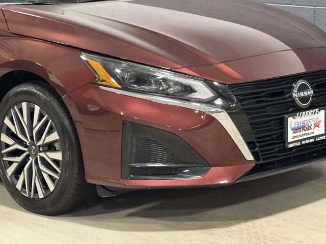Used 2023 Nissan Altima 2.5 SV image 3