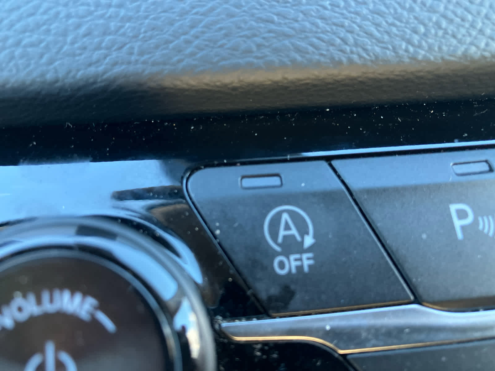 Used 2024 Chrysler Pacifica Touring-L image 25