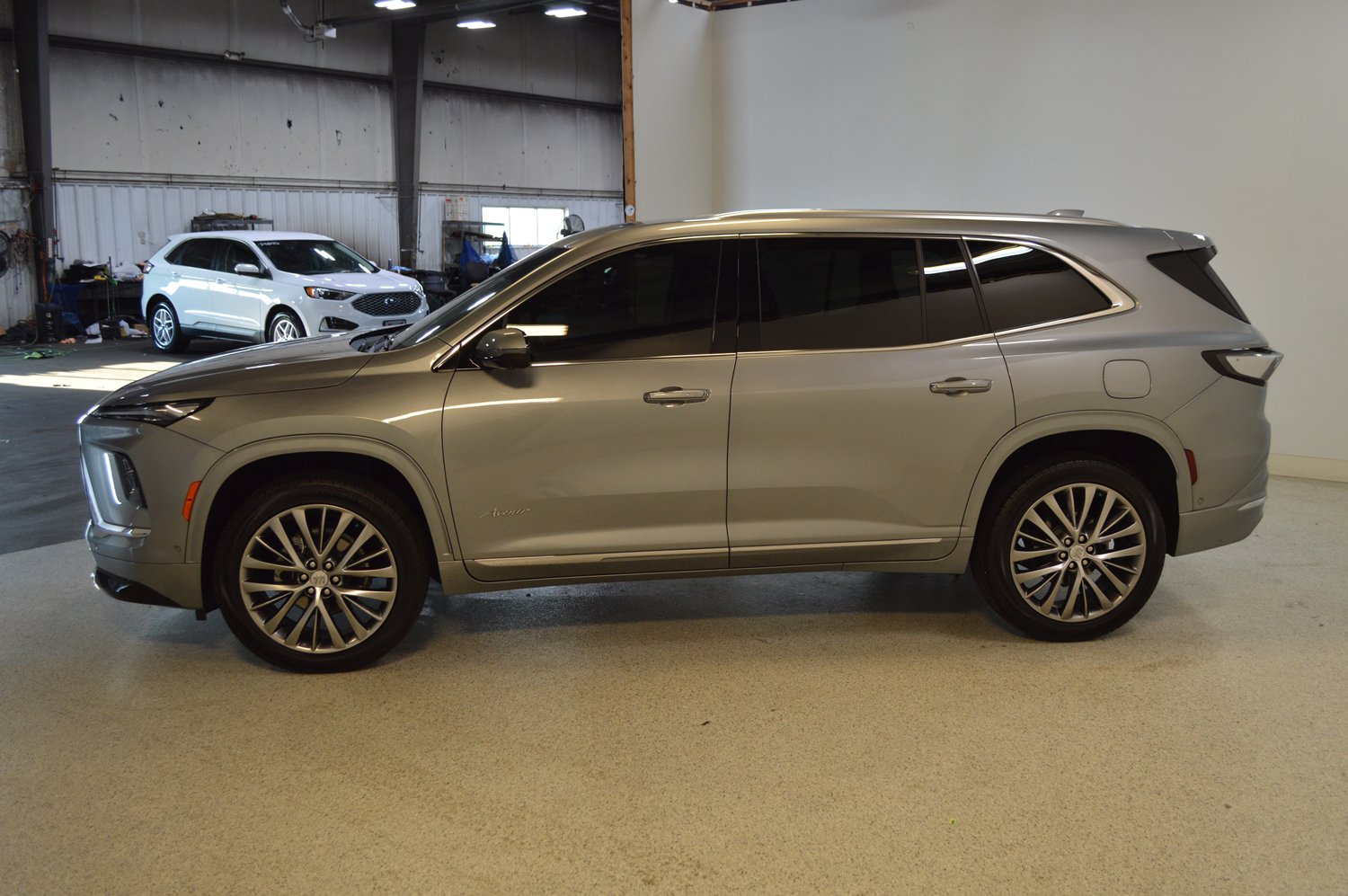 Used 2026 Buick Enclave Avenir w/ Super Cruise Package AWD/4WD image 6