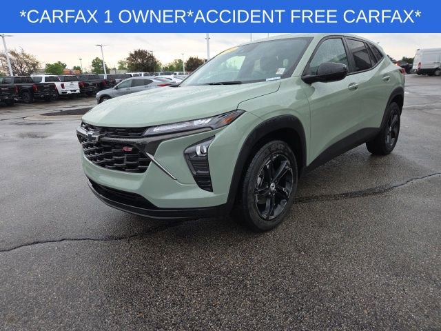 Used 2024 Chevrolet Trax RS w/ Sunroof Package FWD image 8