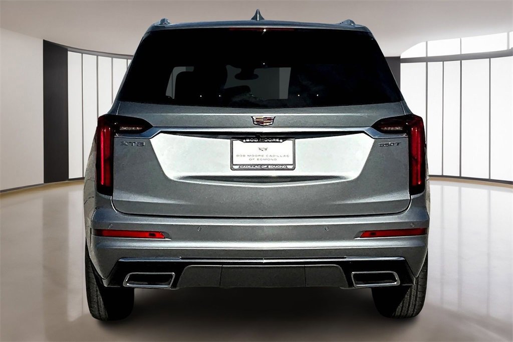 New 2025 Cadillac XT6 Luxury image 4