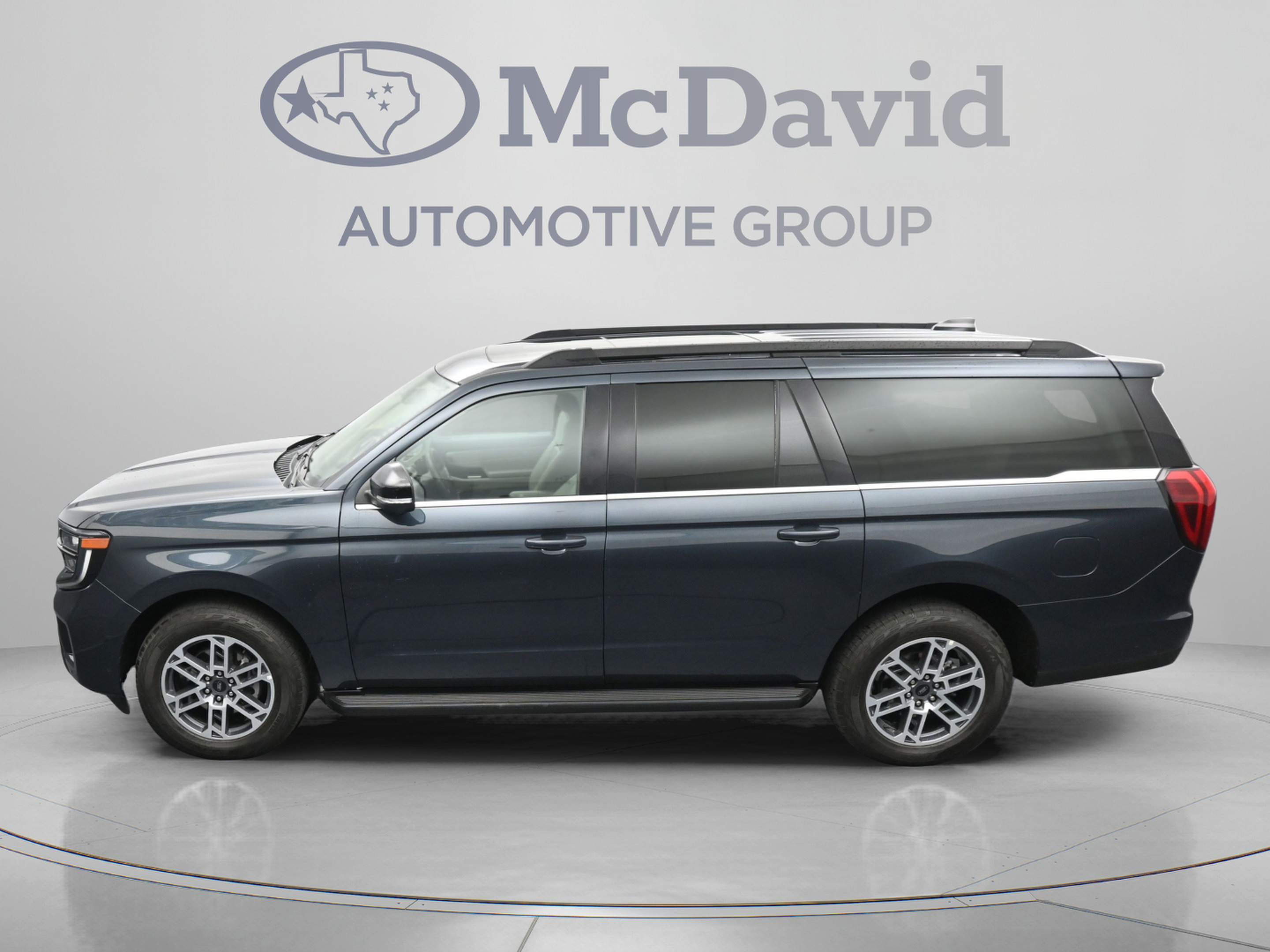Used 2025 Ford Expedition Max Active AWD/4WD image 37