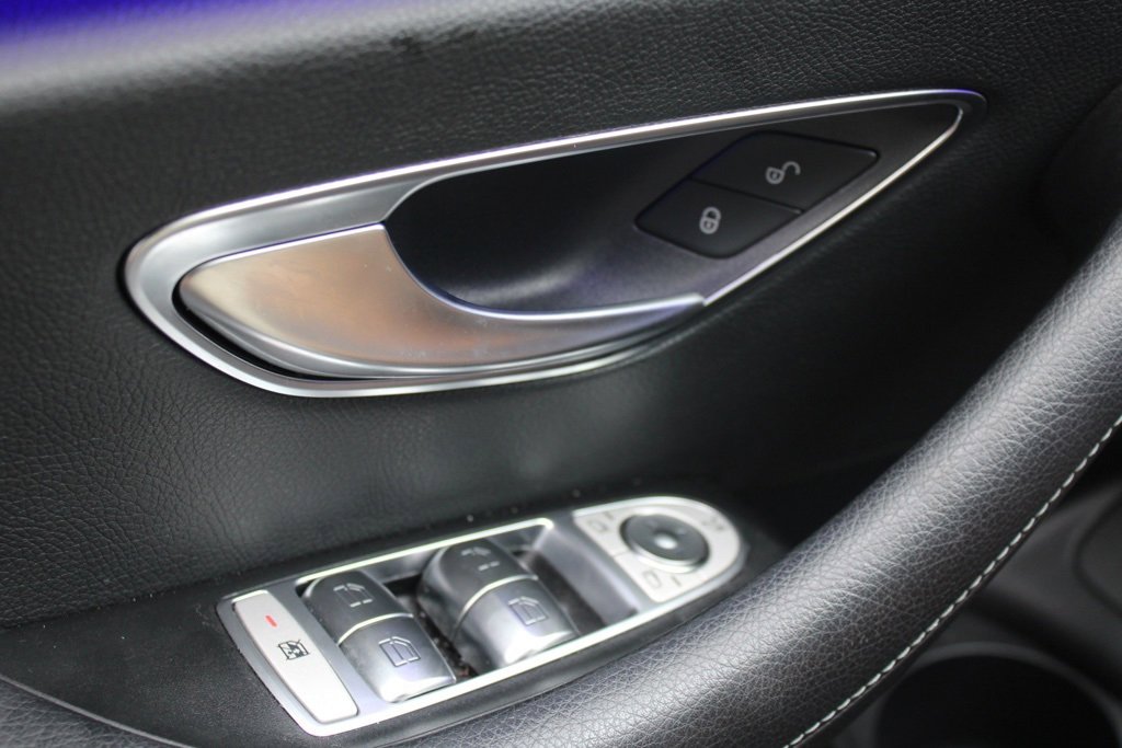Certified 2022 Mercedes-Benz E 350 4MATIC Sedan image 11