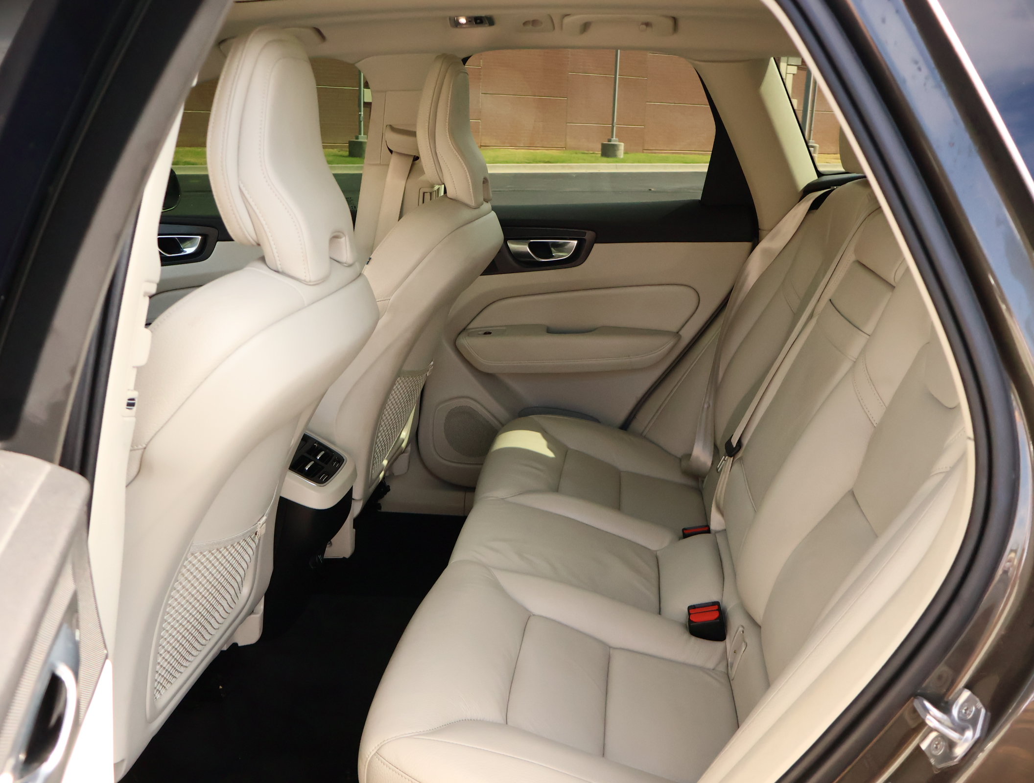 Used 2020 Volvo XC60 T5 Inscription FWD image 23
