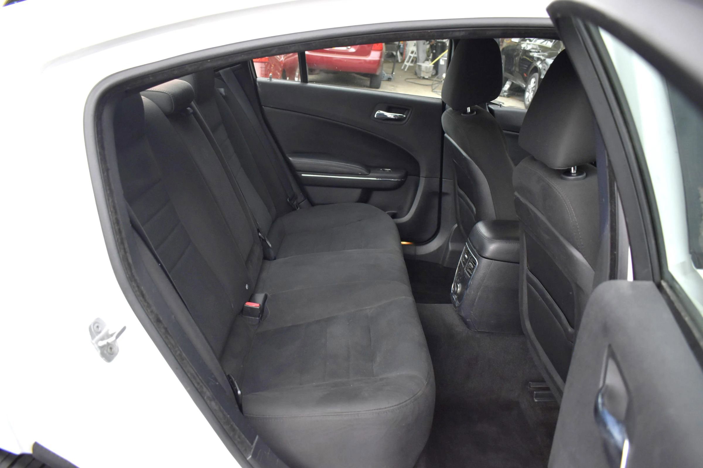 Used 2013 Dodge Charger SE RWD image 16