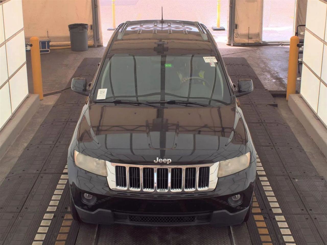 Used 2012 Jeep Grand Cherokee Laredo w/ Laredo E Group RWD image 2
