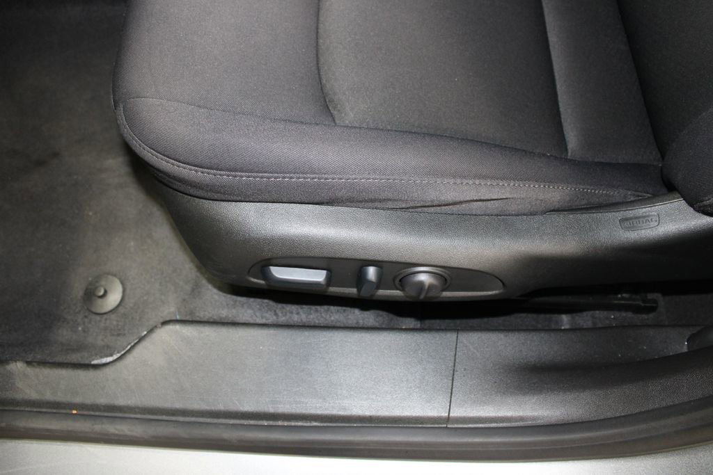 Used 2024 Chevrolet Malibu LT image 14