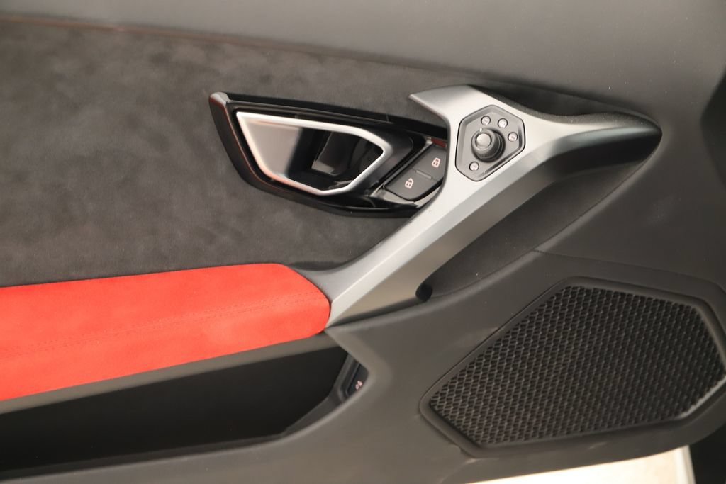 Used 2015 Lamborghini Huracan LP 610-4 AWD/4WD image 18