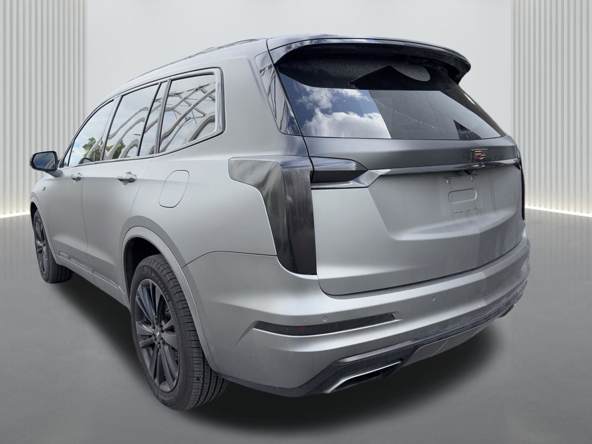 Used 2021 Cadillac XT6 Premium Luxury image 7