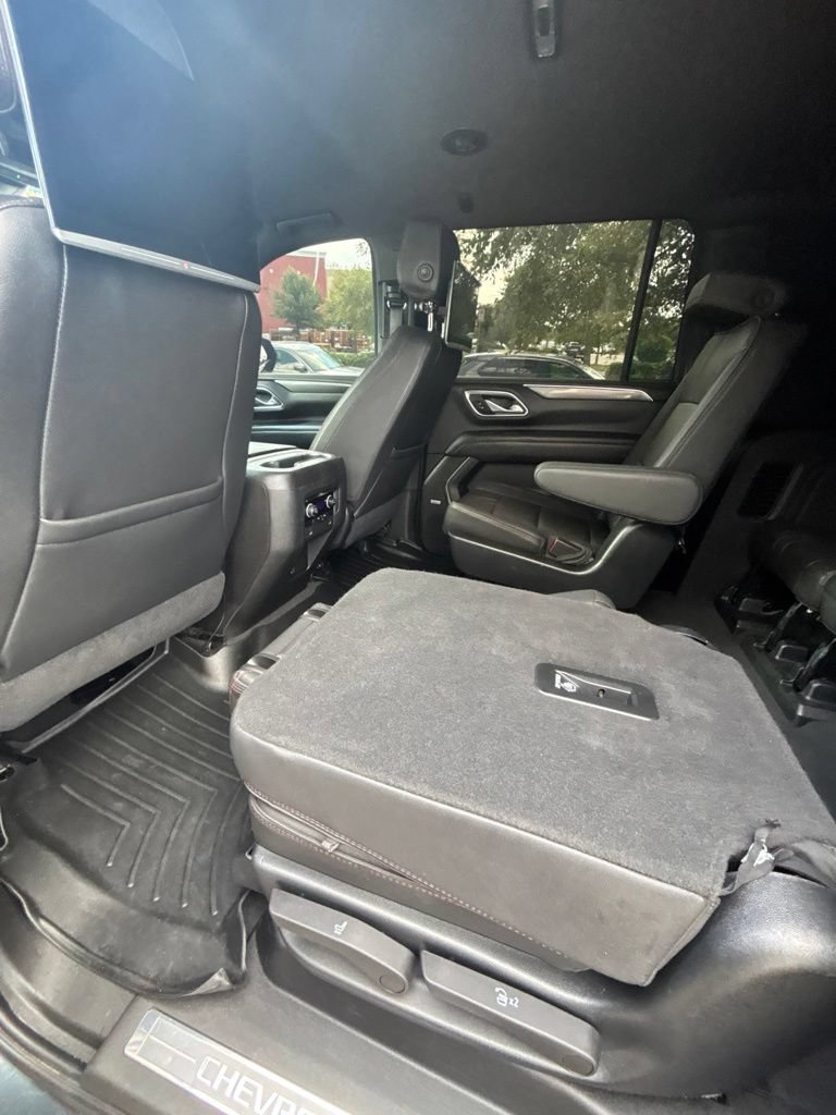 Used 2021 Chevrolet Suburban RST AWD/4WD image 17