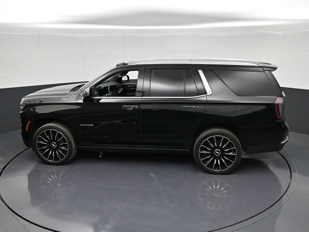 Used 2025 Chevrolet Tahoe High Country AWD/4WD image 22