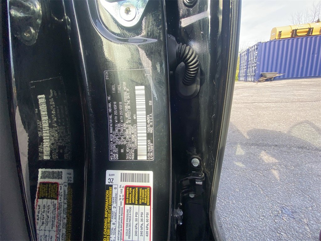 Used 2024 Toyota Grand Highlander XLE image 34