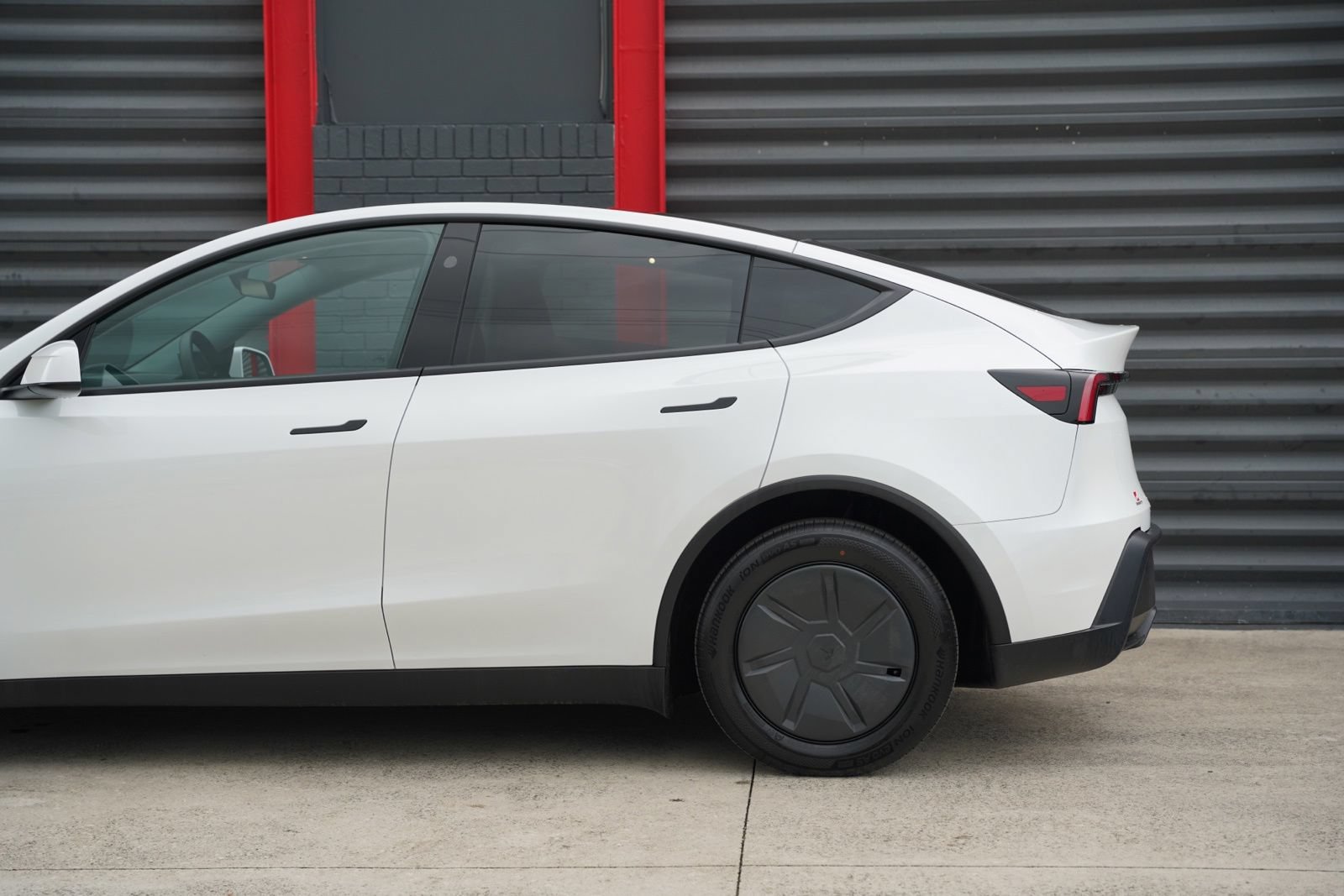 Used 2026 Tesla Model Y 2WD image 6