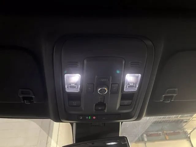 Used 2025 Chevrolet Tahoe Premier w/ Sun And Tow Package AWD/4WD image 19