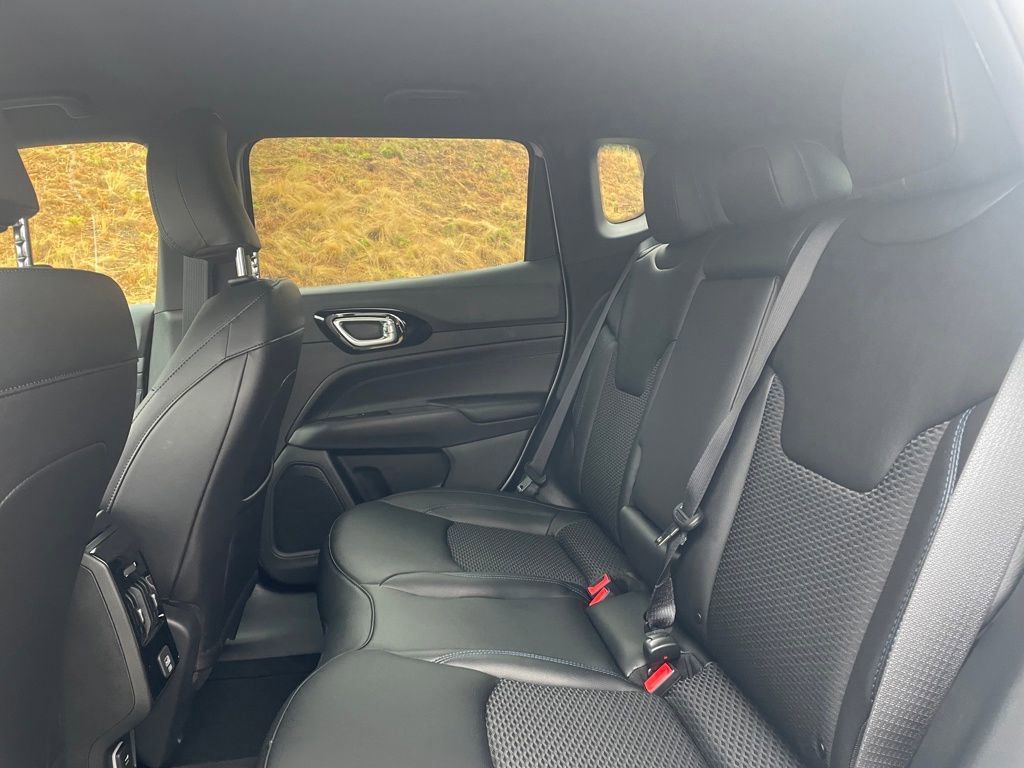 New 2026 Jeep Compass Latitude AWD/4WD image 13
