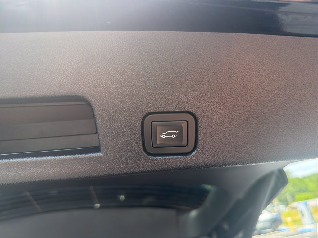 Used 2026 Buick Enclave Preferred AWD/4WD image 49