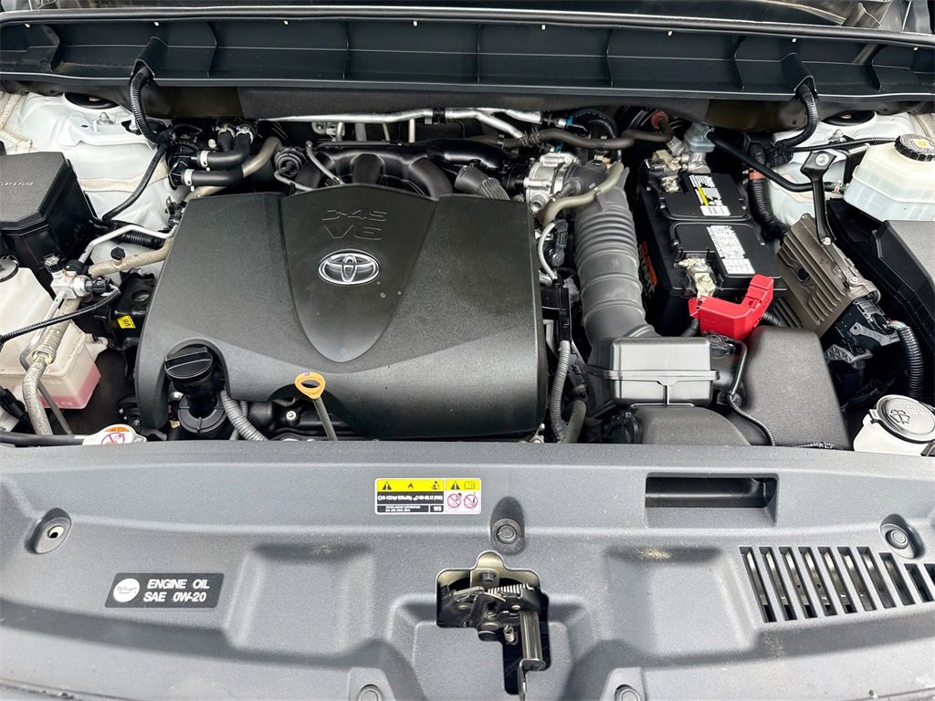 Used 2021 Toyota Highlander XLE image 34