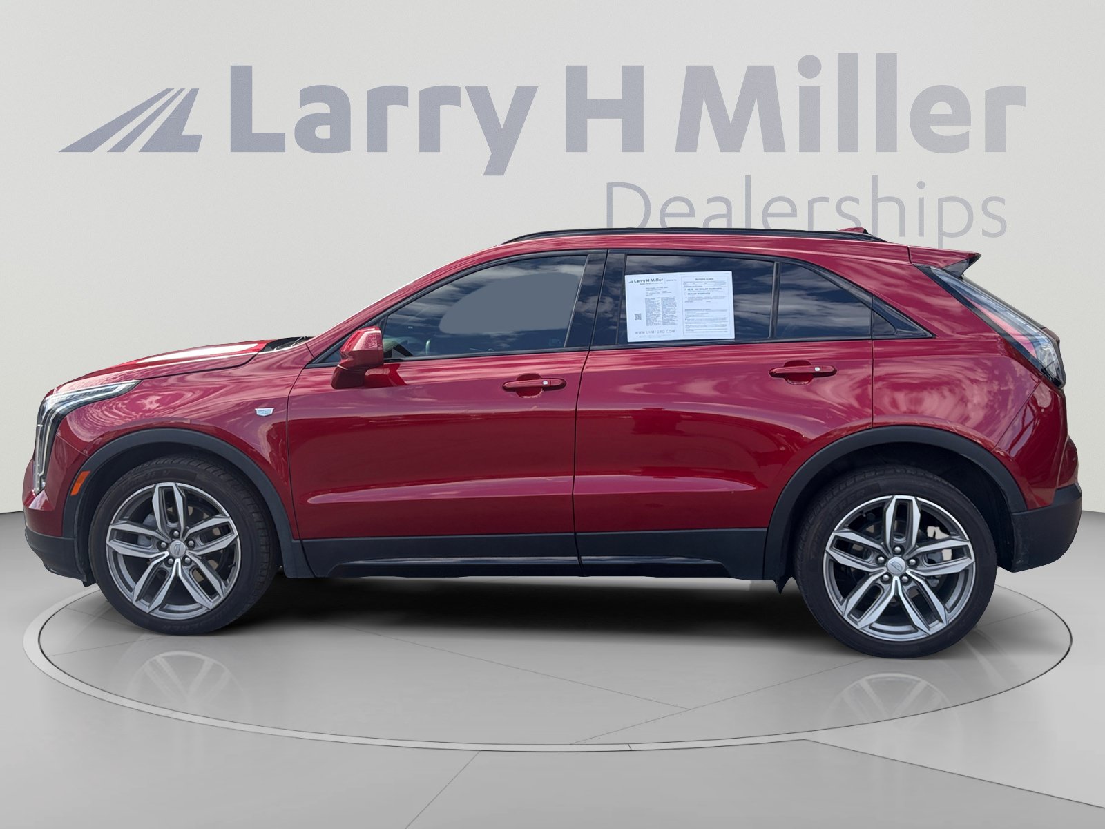 Used 2020 Cadillac XT4 Sport AWD/4WD image 2