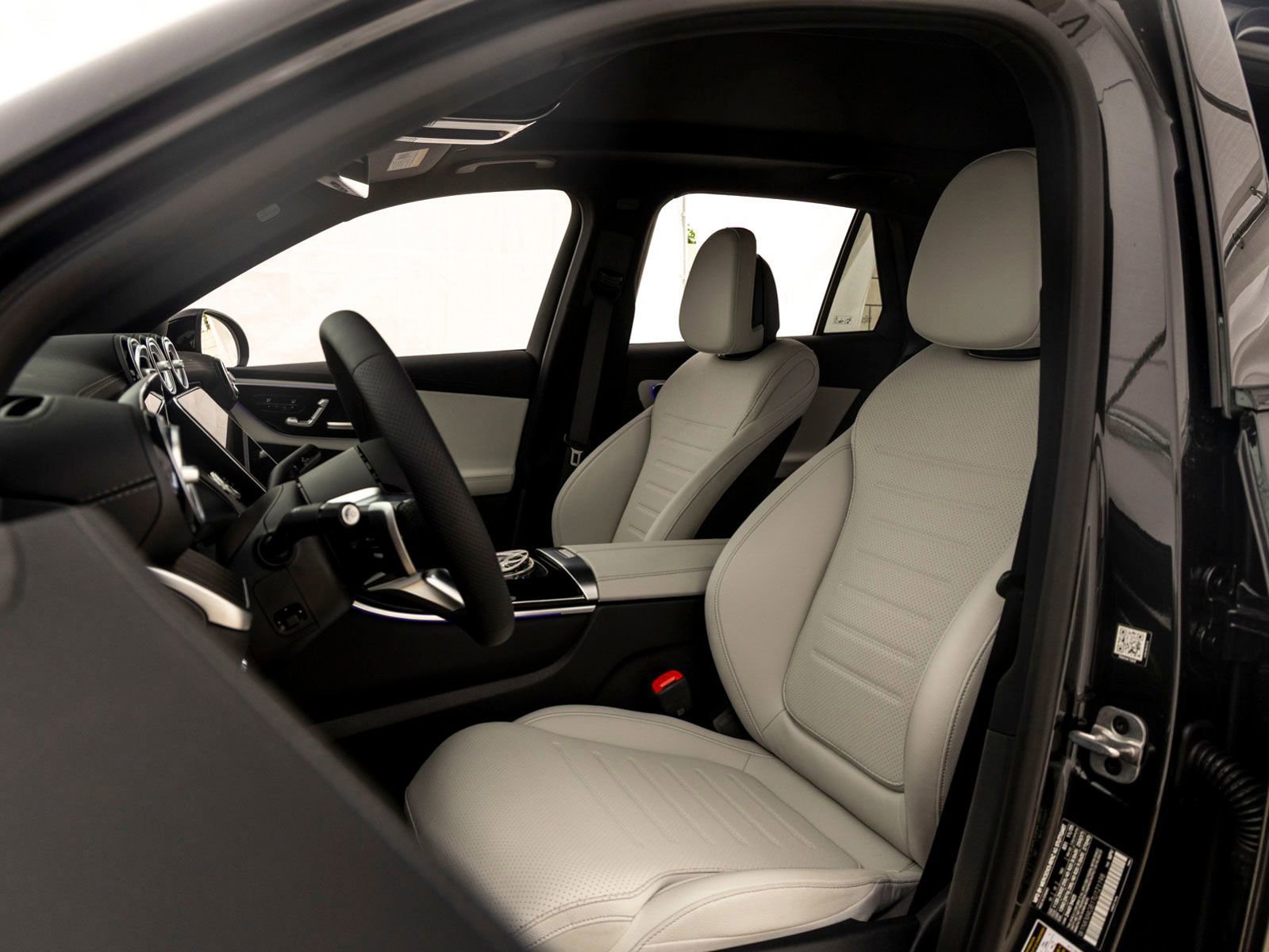 New 2026 Mercedes-Benz GLC 300 image 13