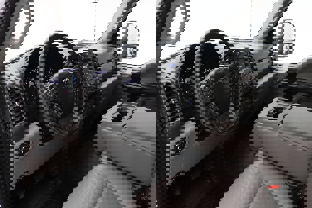 Used 2021 Ford F250 XL w/ Power Equipment Group image 17