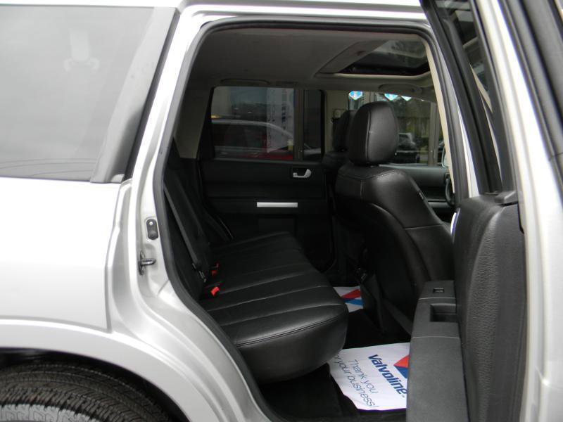 Used 2011 Mitsubishi Endeavor SE AWD/4WD image 14