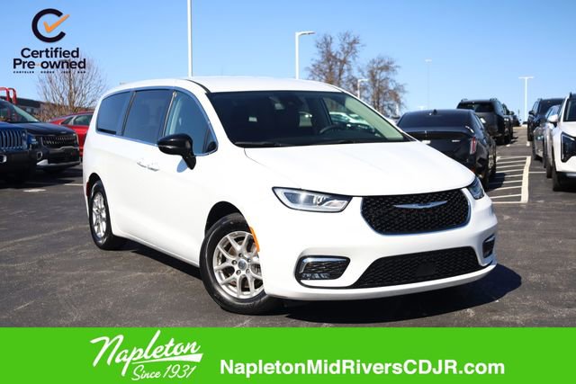 Used 2024 Chrysler Pacifica Touring-L