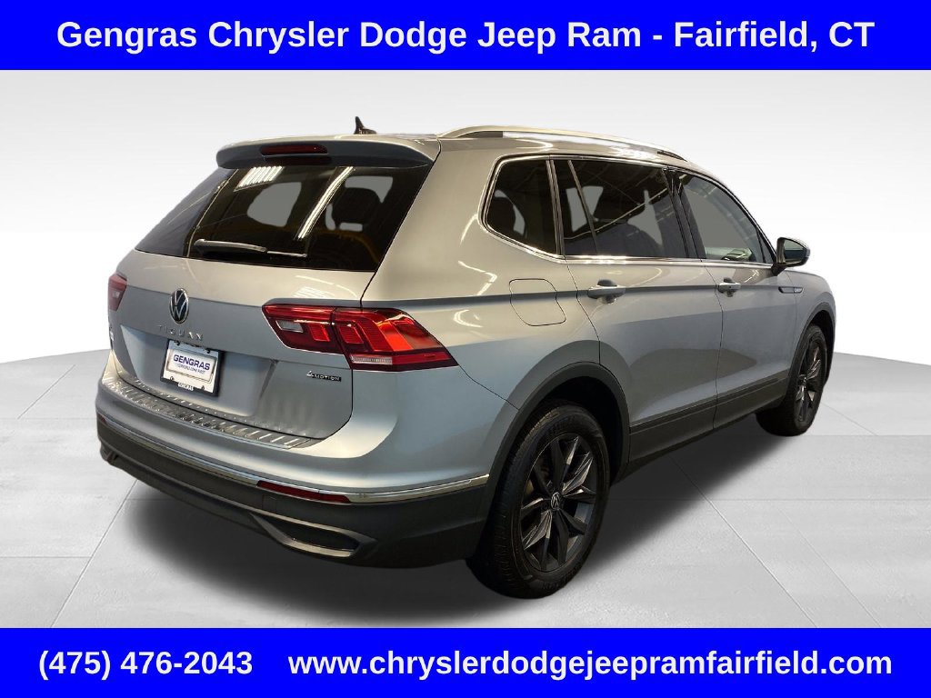 Used 2023 Volkswagen Tiguan SE AWD/4WD image 6