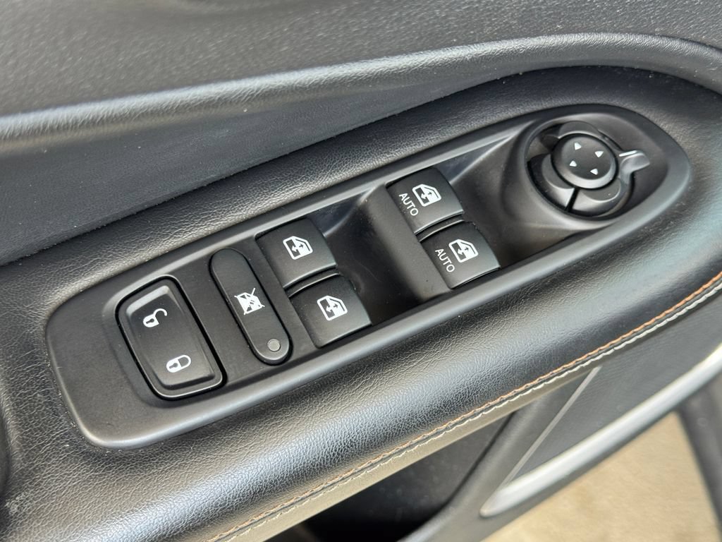 Used 2020 Jeep Compass Latitude AWD/4WD image 16