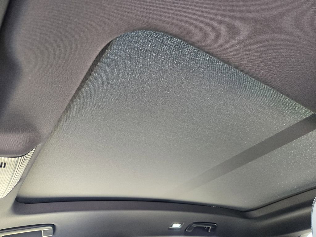 New 2026 Volkswagen Tiguan SE R-Line image 21