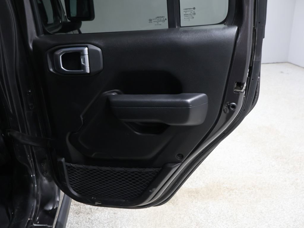 Used 2025 Jeep Wrangler Unlimited Rubicon image 18