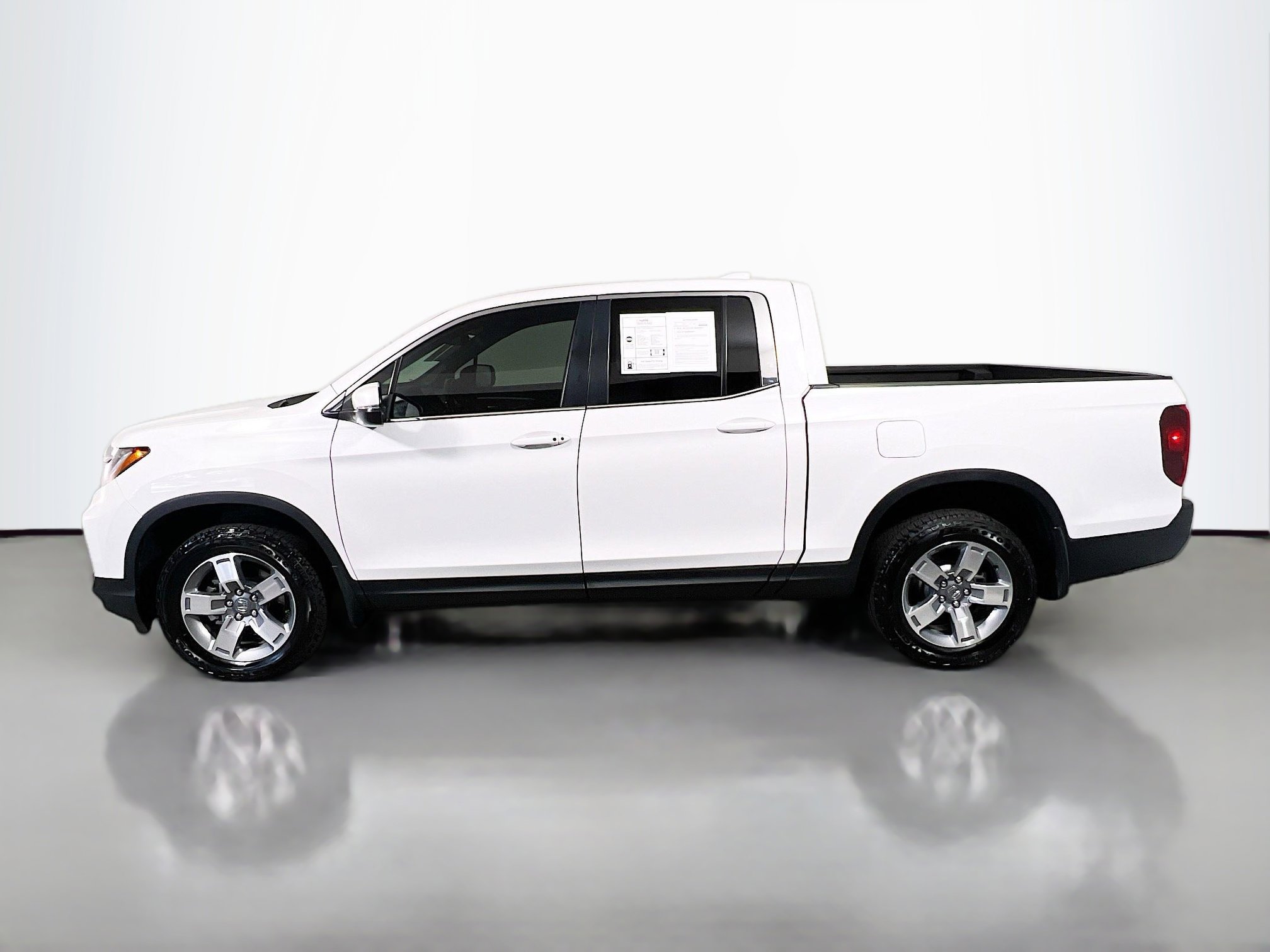 Used 2025 Honda Ridgeline RTL image 9