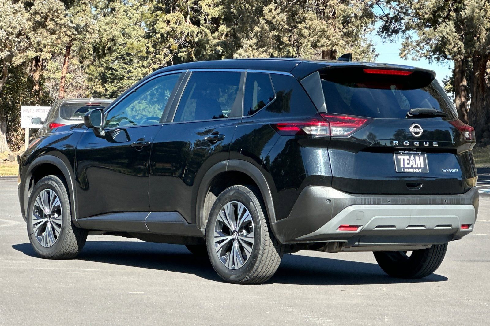 Used 2023 Nissan Rogue SV image 6