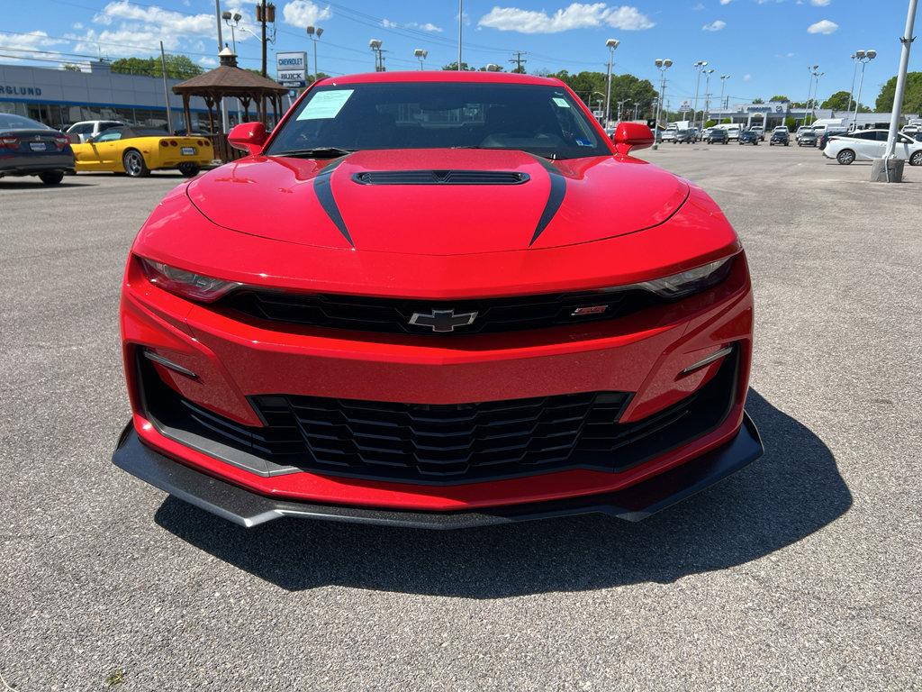 Used 2021 Chevrolet Camaro SS RWD image 2