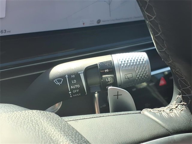 Used 2025 Genesis GV80 2.5T Standard image 17