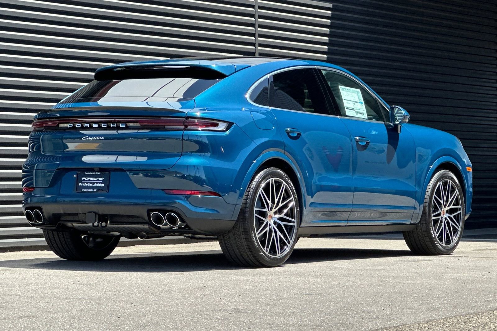 New 2025 Porsche Cayenne Coupe image 8